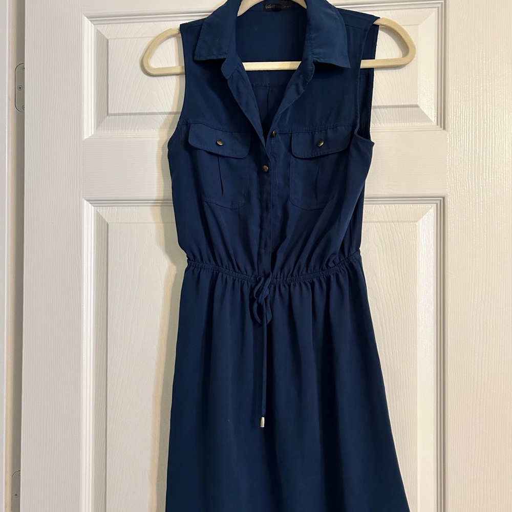 Elegant Navy Blue Sleeveless Dress